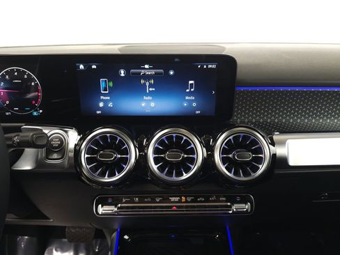 Certified 2026 Mercedes-Benz GLB 250 4MATIC image 15