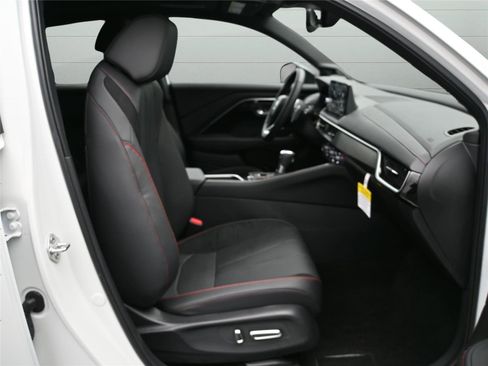 Certified 2025 Acura ADX A-Spec image 18