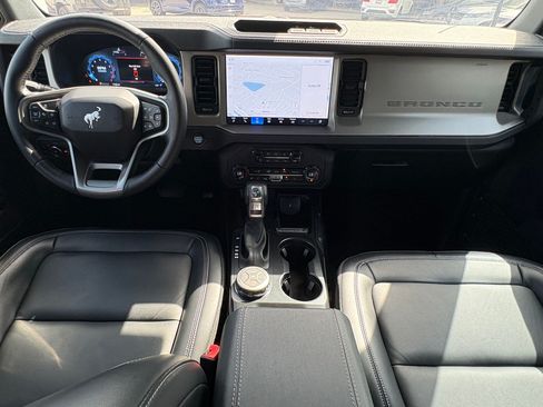Used 2025 Ford Bronco Outer Banks AWD/4WD image 15