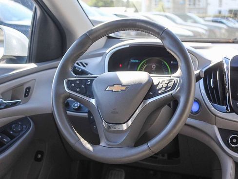 Used 2017 Chevrolet Volt LT w/ Comfort Package image 15