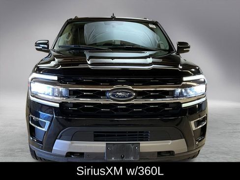 Used 2023 Ford Expedition Limited image 3