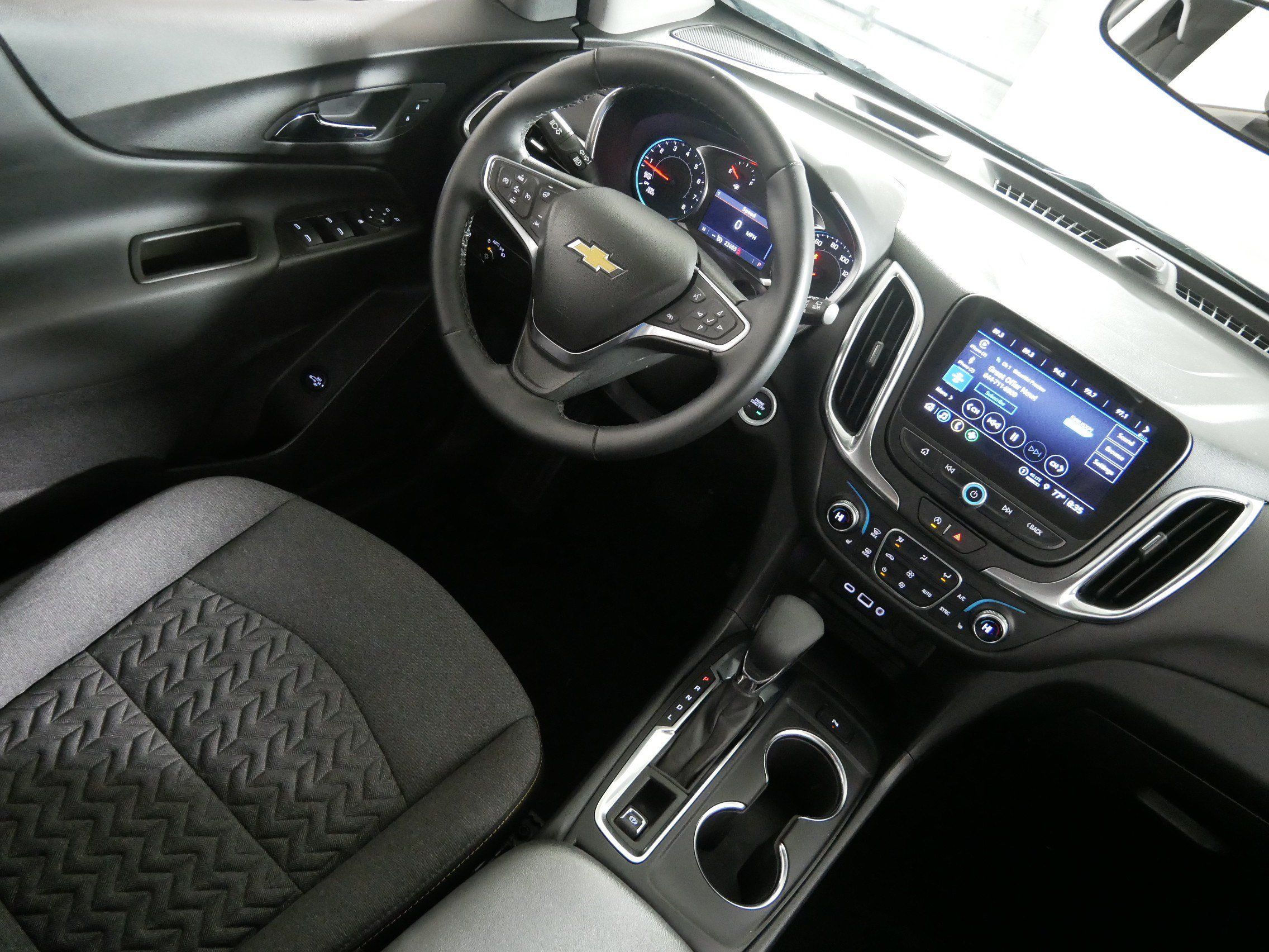 Used 2024 Chevrolet Equinox LT FWD image 9