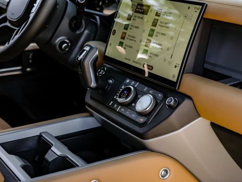 New 2026 Land Rover Defender 110 X AWD/4WD image 31