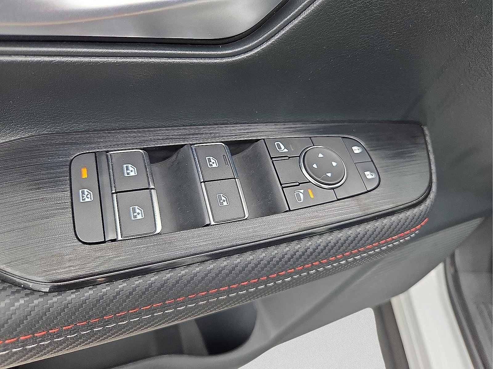 Used 2025 Nissan Kicks SR AWD/4WD image 15