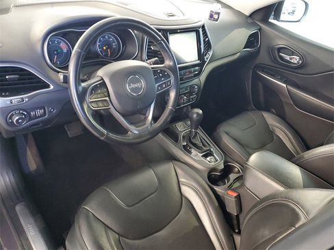 Used 2019 Jeep Cherokee Limited w/ Luxury Group image 14