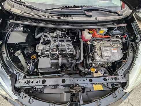 Used 2014 Toyota Prius C Four image 10