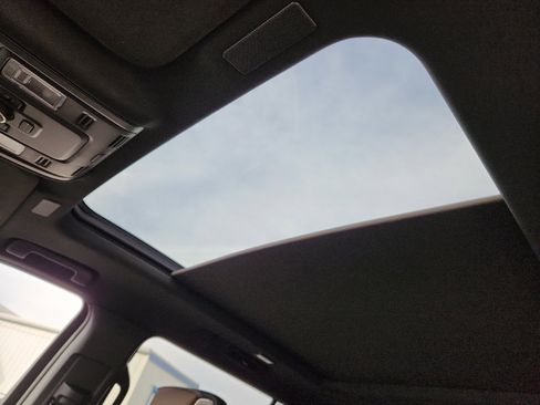 Used 2025 GMC Yukon XL Denali Ultimate w/ LPO, Floor Liner Package image 20