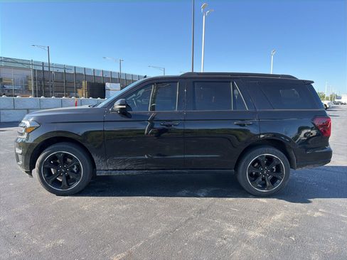 Used 2024 Ford Expedition Limited AWD/4WD image 4