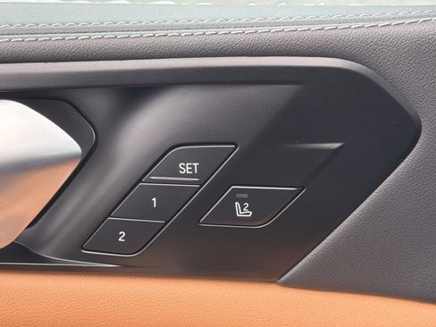 Used 2026 BMW X5 xDrive40i image 14