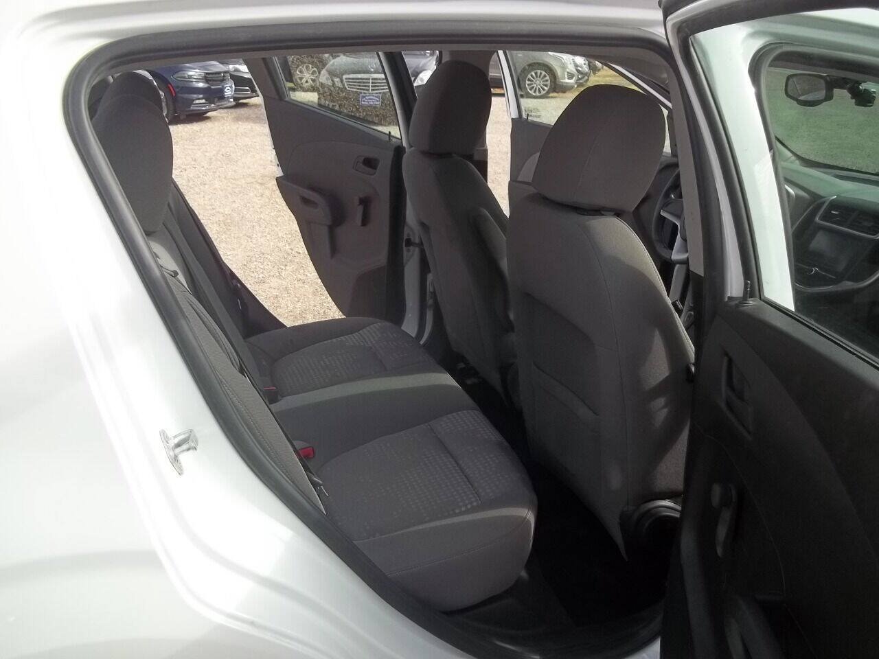 Used 2017 Chevrolet Sonic LT FWD image 9