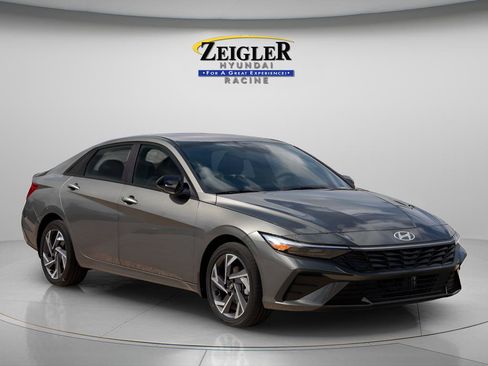 New 2025 Hyundai Elantra SEL FWD image 1