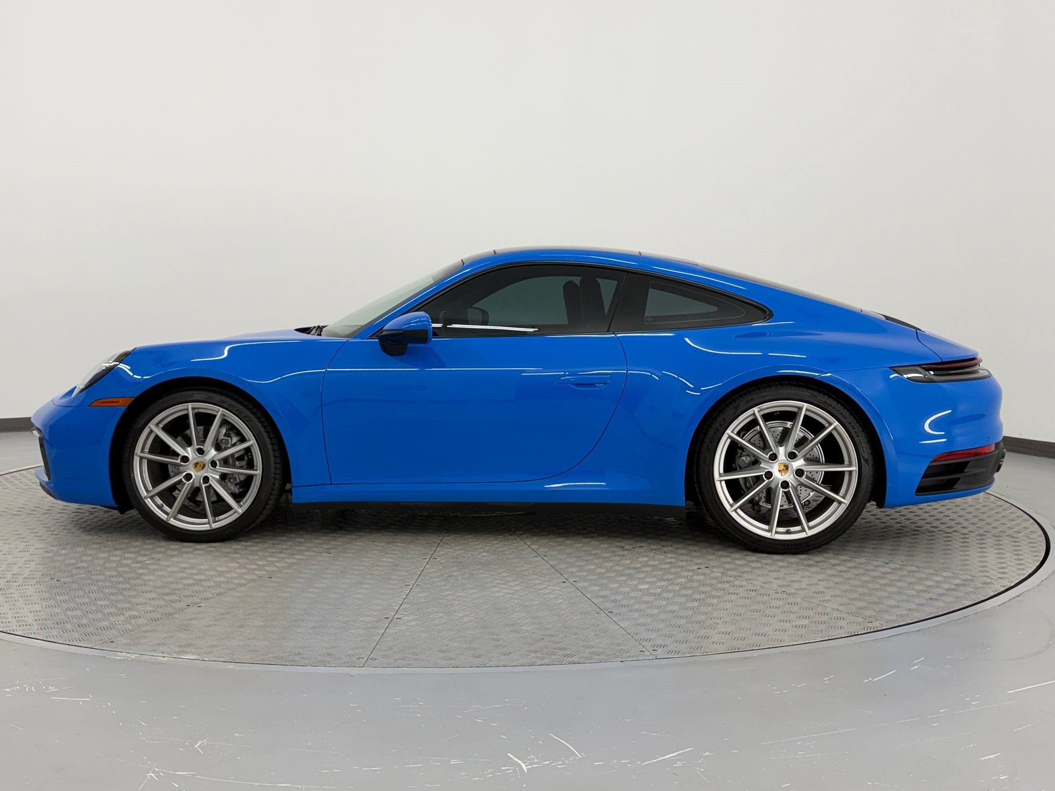 Certified 2022 Porsche 911 Carrera 4 w/ Sport Package AWD/4WD image 2