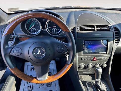 Used 2010 Mercedes-Benz SLK 300 image 12