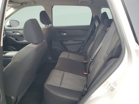 Used 2024 Nissan Rogue SV FWD image 10