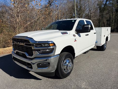 New 2026 RAM 3500 Tradesman w/ Chrome Appearance Group A image 3