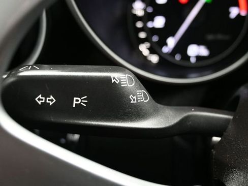 Used 2023 Alfa Romeo Giulia Veloce image 28