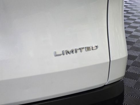 Used 2024 Toyota Grand Highlander Limited image 15