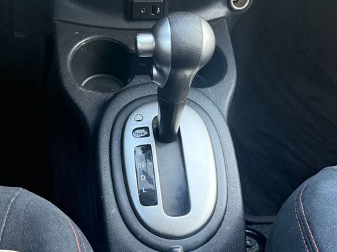 Used 2017 Nissan Versa Note SR image 14