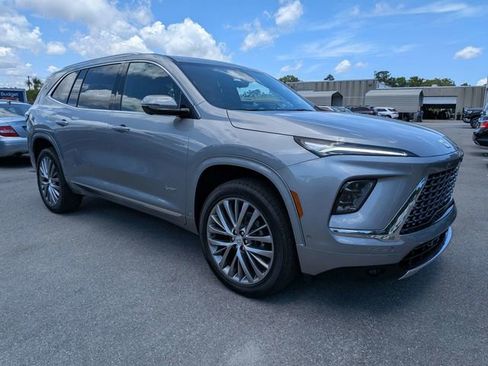 New 2026 Buick Enclave Avenir w/ Super Cruise Package FWD image 3