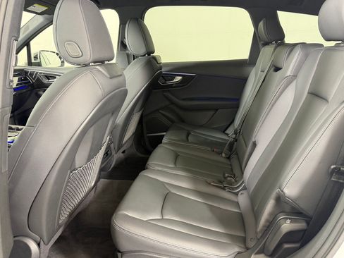 Used 2026 Audi Q7 2.0T Premium w/ Convenience Plus Package AWD/4WD image 23