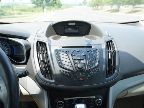 Used 2015 Ford C-MAX SE w/ Equipment Group 201A FWD image 36
