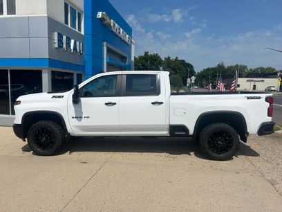 New 2026 Chevrolet Silverado 3500 LT w/ Trail Boss Package