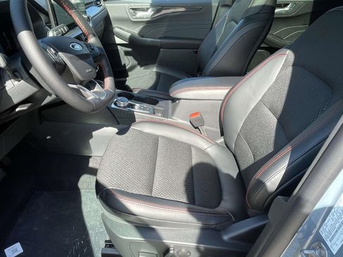 New 2026 Ford Escape ST-Line w/ Tech Pack #1 image 10