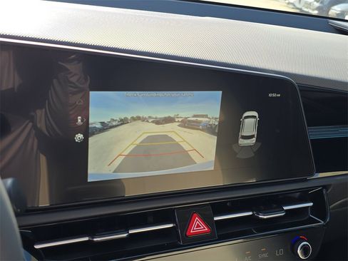 New 2026 Kia Niro EX image 25