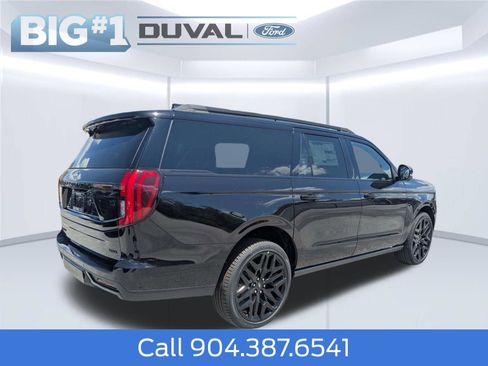 New 2026 Ford Expedition Max Platinum w/ Stealth Performance Package AWD/4WD image 4