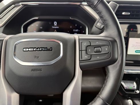 Used 2025 GMC Sierra 2500 Denali AWD/4WD image 13