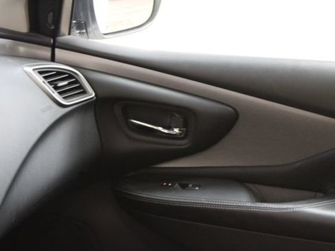 Used 2021 Nissan Murano S FWD image 11