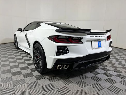 Used 2021 Chevrolet Corvette Stingray Preferred Cpe w/ 2LT image 17