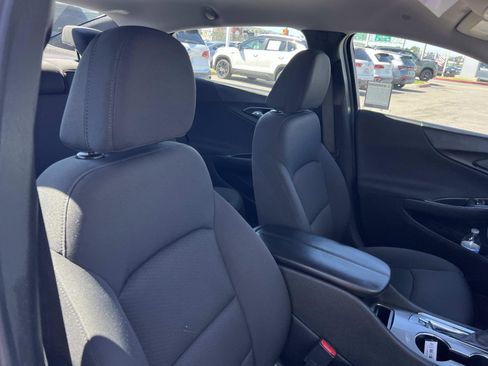 Used 2022 Chevrolet Malibu LT image 28