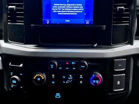 Used 2025 Ford F250 XL AWD/4WD image 27