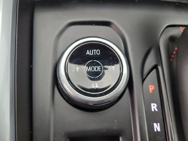 Used 2024 Chevrolet Colorado Trail Boss w/ Technology Package AWD/4WD image 29