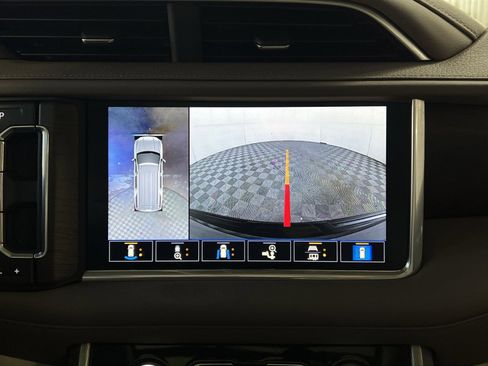 Used 2021 GMC Yukon XL Denali image 19