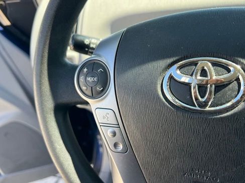 Used 2016 Toyota Prius V Three FWD image 17