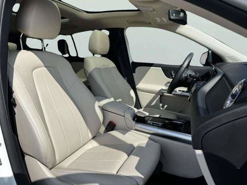Used 2023 Mercedes-Benz GLA 250 w/ Premium Package image 48