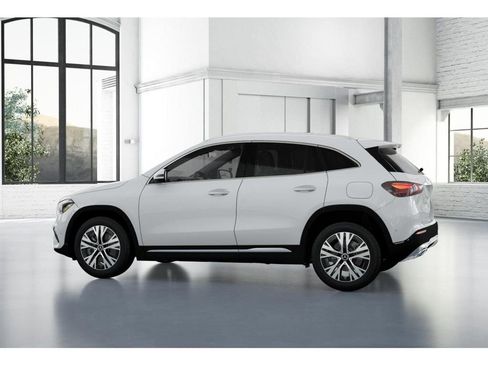 New 2026 Mercedes-Benz GLA 250 4MATIC image 32