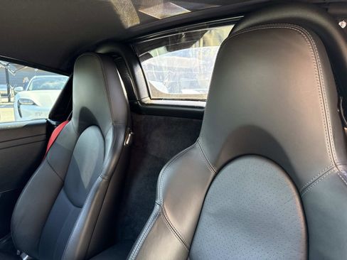 Used 2011 Porsche Boxster Spyder image 19