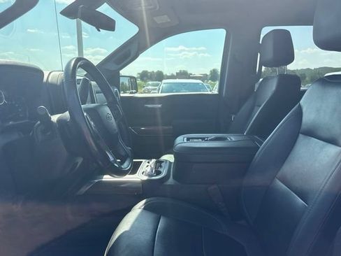 Used 2021 Chevrolet Silverado 1500 LT Trail Boss w/ Convenience Package II AWD/4WD image 9