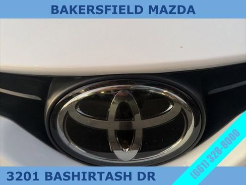 Used 2024 Toyota Camry SE image 9