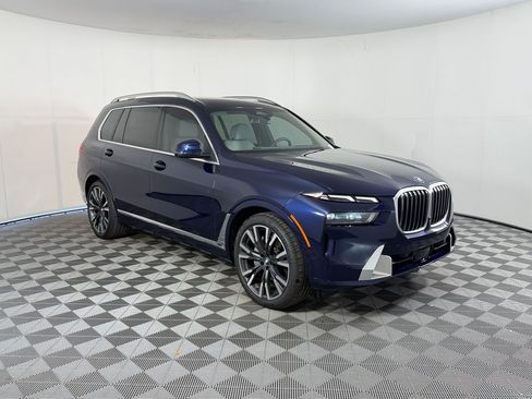 Used 2026 BMW X5 xDrive50e AWD/4WD image 7
