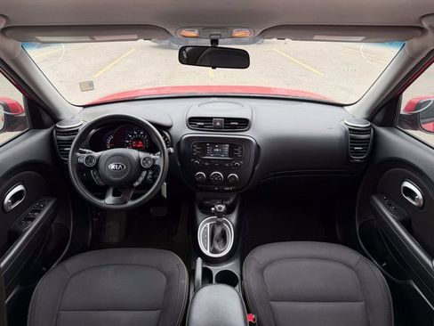 Used 2016 Kia Soul + image 15