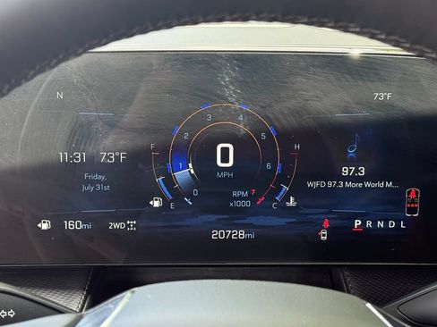 Used 2025 Chevrolet Equinox LT AWD/4WD image 16