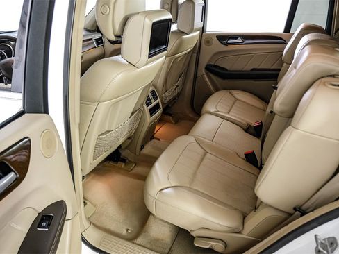 Used 2015 Mercedes-Benz GL 320 BlueTEC 4MATIC image 43