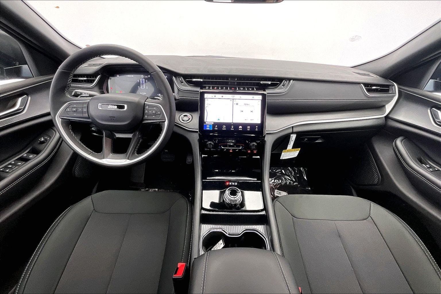 New 2027 Jeep Grand Cherokee Laredo X AWD/4WD image 5