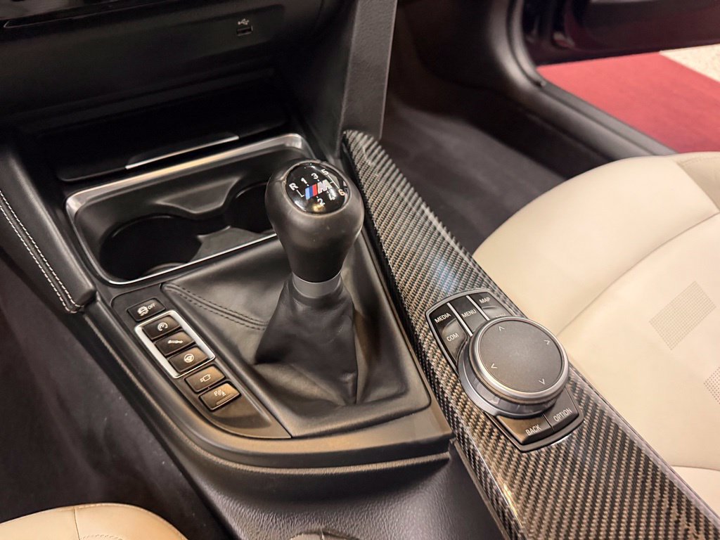 Used 2018 BMW M3 RWD image 37