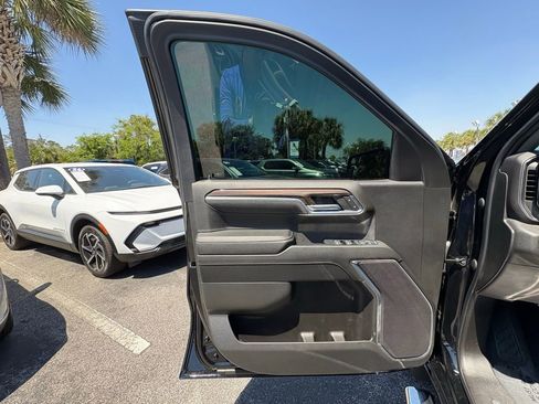 Used 2023 Chevrolet Silverado 1500 LT AWD/4WD image 28