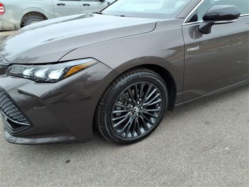 Certified 2019 Toyota Avalon XSE image 4